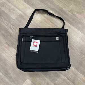 NWT! Delsey Helium Sky Garment Bag